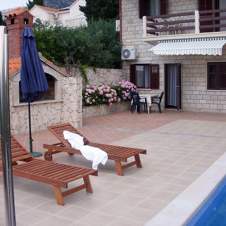 Apartmani Bezmalinovic Bol Exterior foto