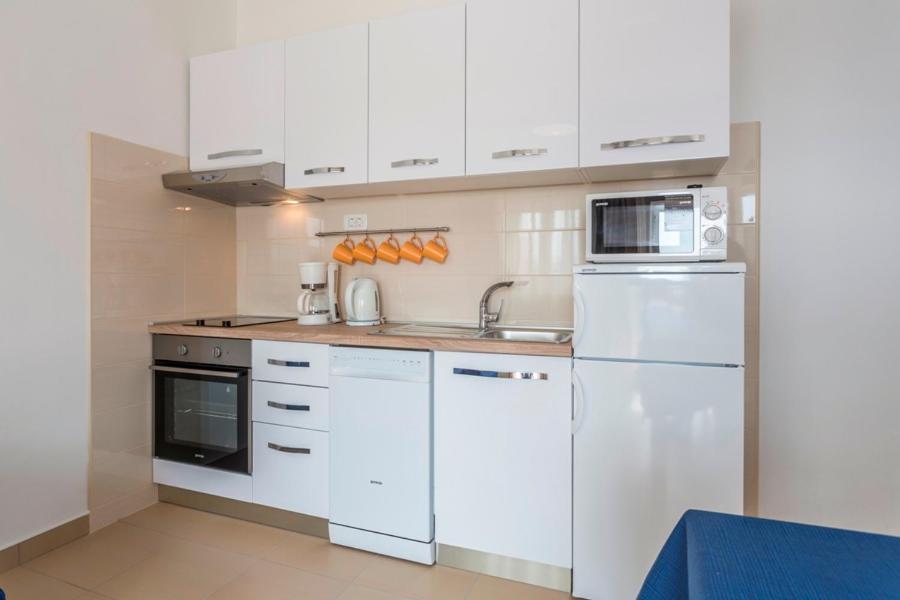 Apartmani Bezmalinovic Bol Exterior foto